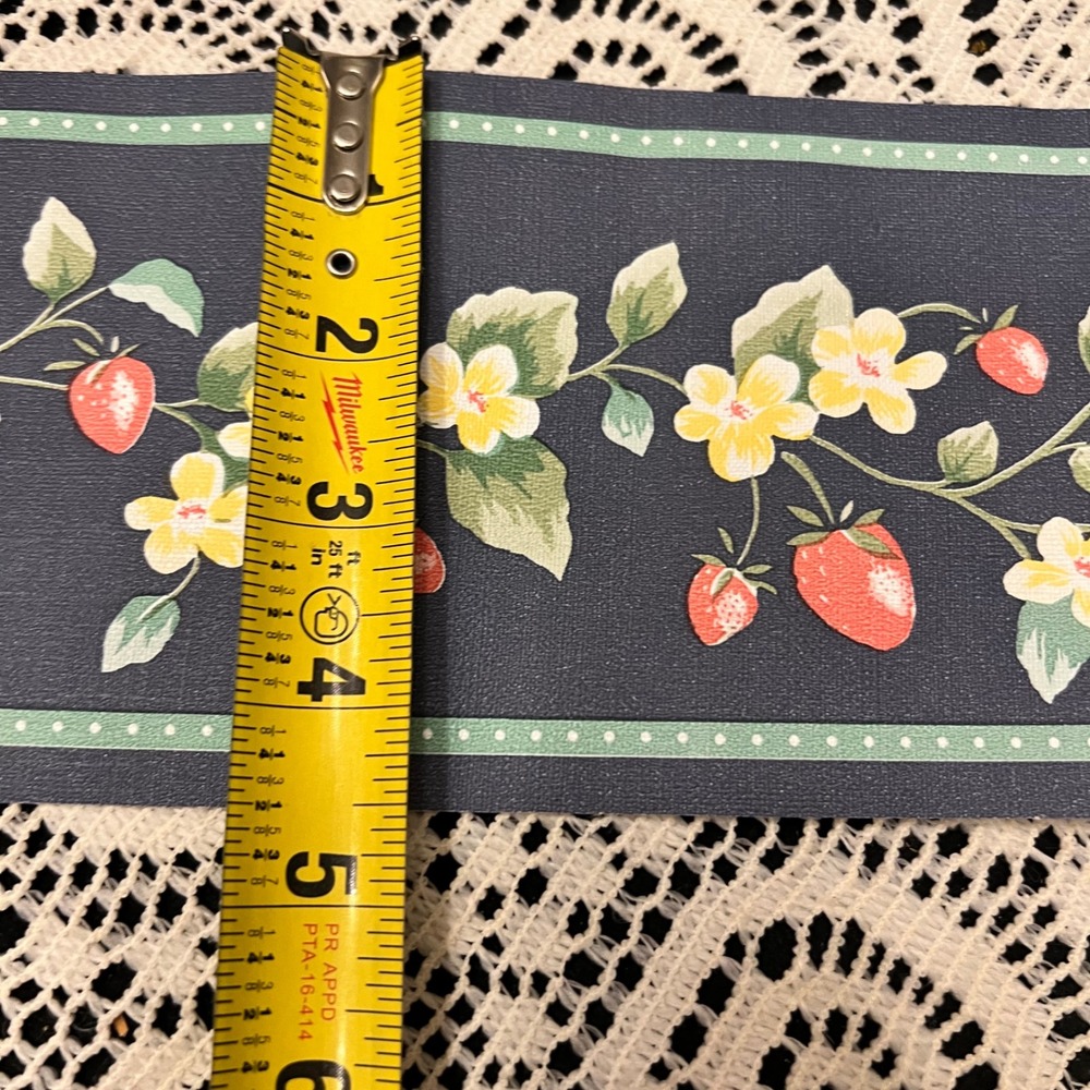Vintage Floral Strawberry Wallpaper Border | 1 Full Roll | Cottage - Picture 4 of 4